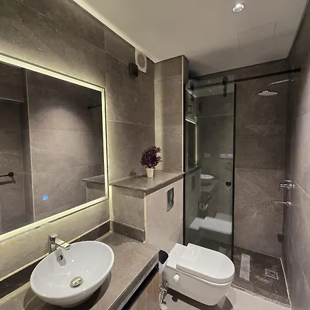 Elegant Zed Park Apartment Sheikh Zayed City Exterior photo